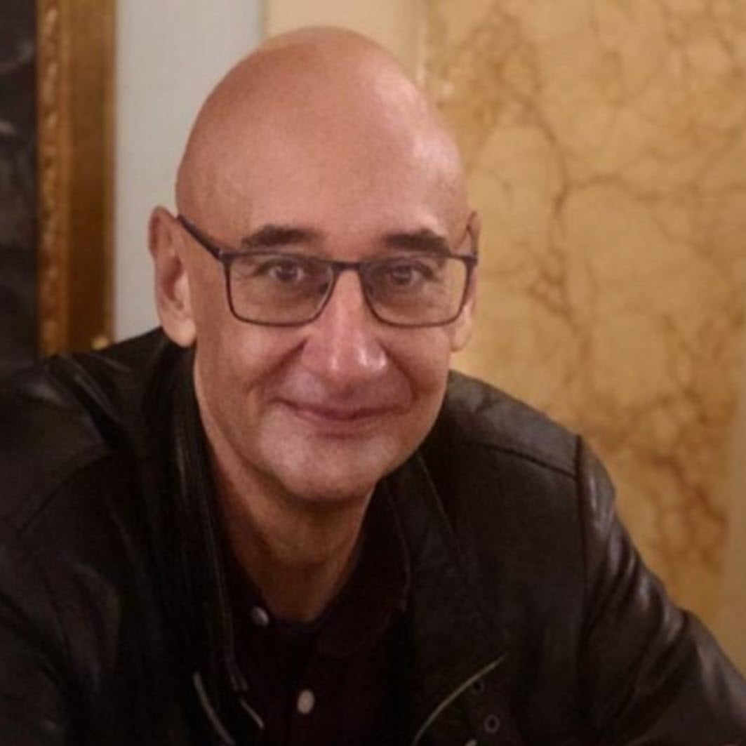 Dr. Antonio Ballesteros González